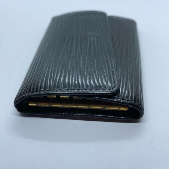 Authentic Louis Vuitton Vintage 2000 Black Epi Leather 6 Key Case - Picture 9 of 12
